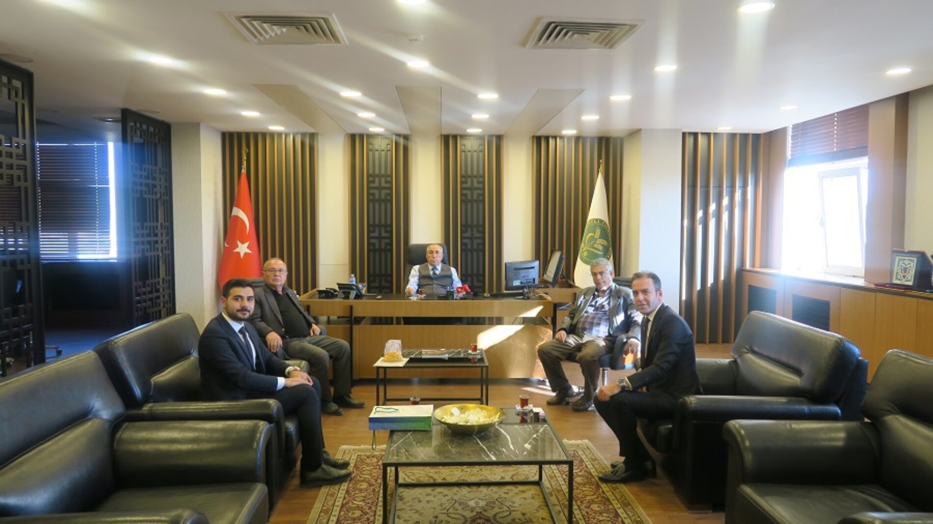 Türkiye Emlak Katılım Bankası Yetkilileri Başkanımız Sn. Yahya TOPLU’yu Makamında Ziyaret ettiler…