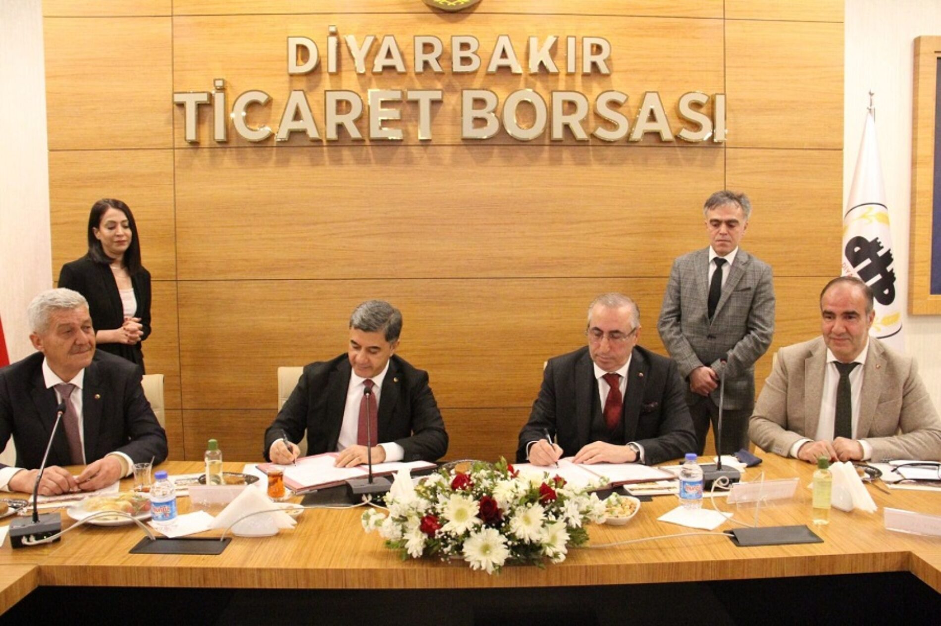 Borsamız ile Diyarbakır Ticaret Borsası arasında “İş Birliği ve Kardeşlik Protokolü” İmzalandı…