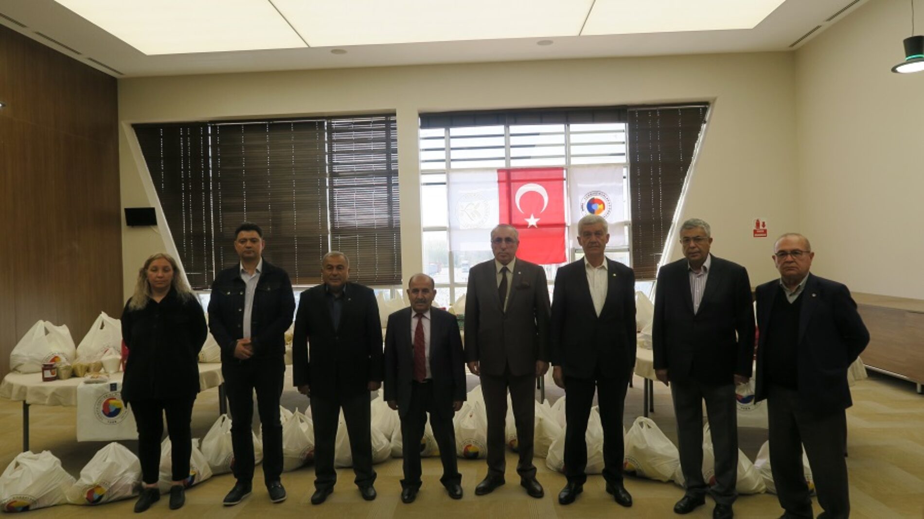 Borsamız, Türkiye Odalar ve Borsalar Birliği’nin (TOBB) katkıları ile Ramazan ayı “Gıda Yardımı” Dağıtımını Başlattı…