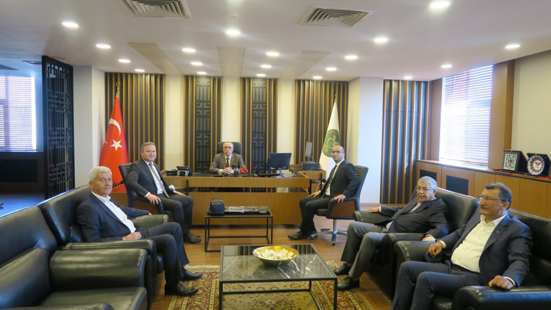 Ziraat Bankası Duatepe-Polatlı Şube Yöneticisi Sn Ünsal CANTÜRK Başkanımız Sn Yahya TOPLU’yu makamında ziyaret etti.
