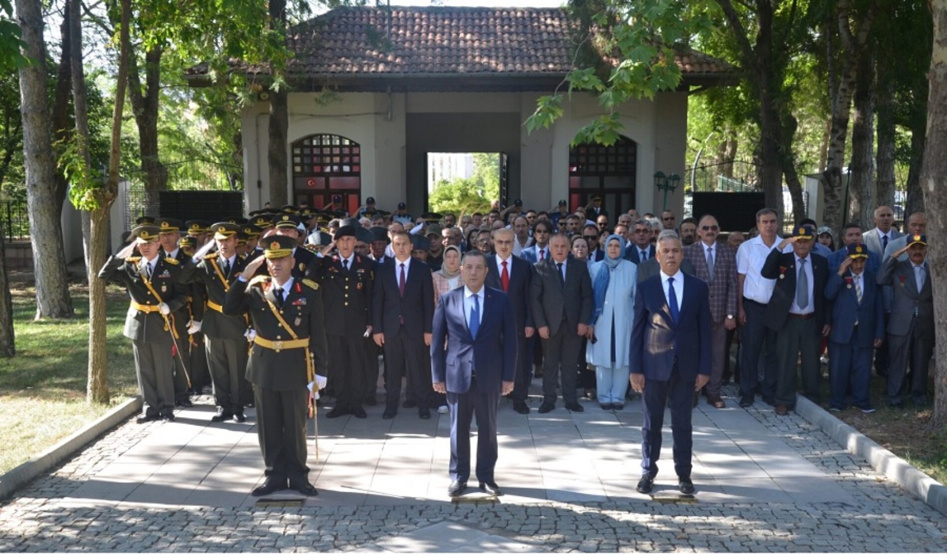 30 Ağustos Zafer Bayramı Törenine Borsamız Genel Sekreteri Sn Tugay AYDOĞDU katıldı…