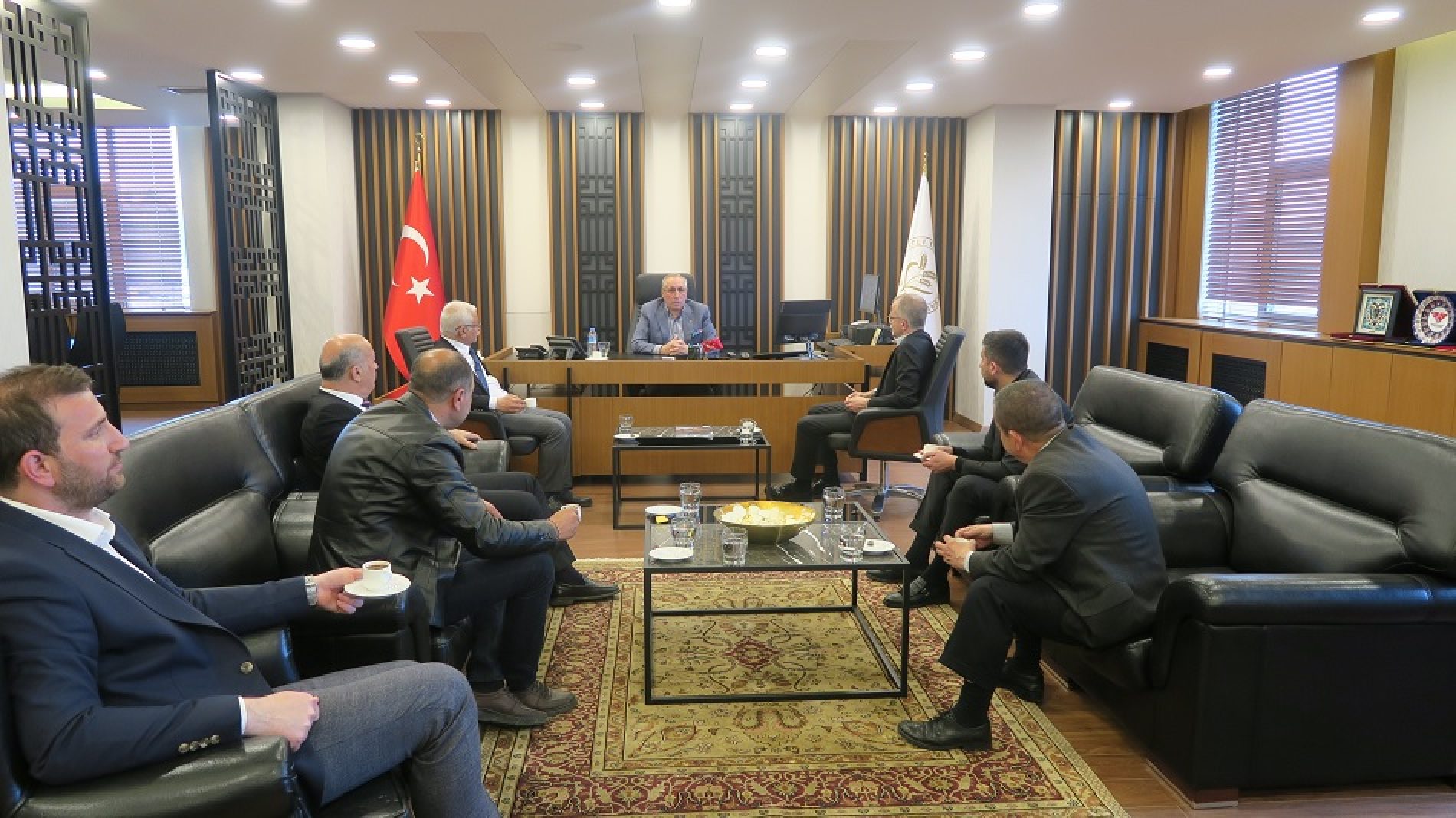 Cumhuriyet Halk Partisi (CHP) Ankara 1.Bölge 4. Sıra Milletvekili Adayı ve Polatlı İlçe Başkanının bulunduğu heyet Başkanımız Sn Yahya TOPLU’yu makamında ziyaret ettiler…
