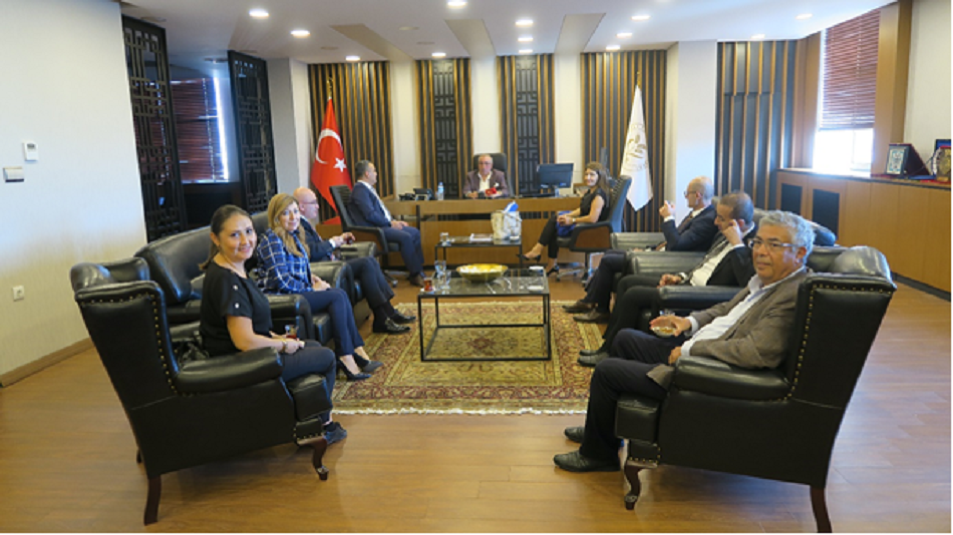 Halk Bankası Ankara Bölge Koordinatörü ve Beraberindeki Heyet Başkanımız Sn Yahya TOPLU’yu makamında ziyaret ettiler…