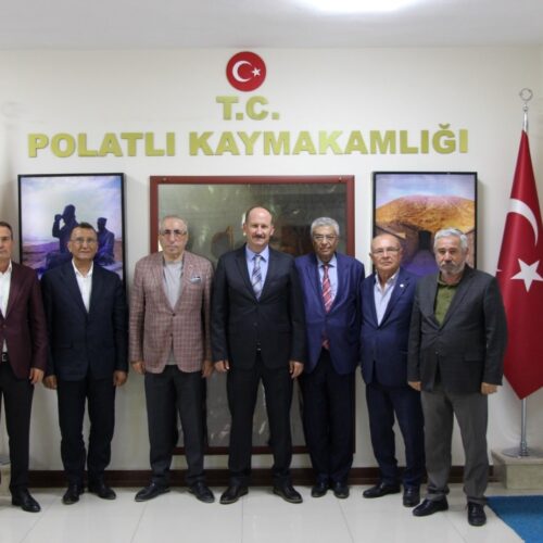 Başkanımız Sn Yahya TOPLU, Meclis Başkanımız Sn Ali ŞEREN ve Yönetim Kurulu Üyelerimiz ile Beraber Polatlı Kaymakamı Sn Atilla KANTAY’ı Makamında ziyaret ettiler…