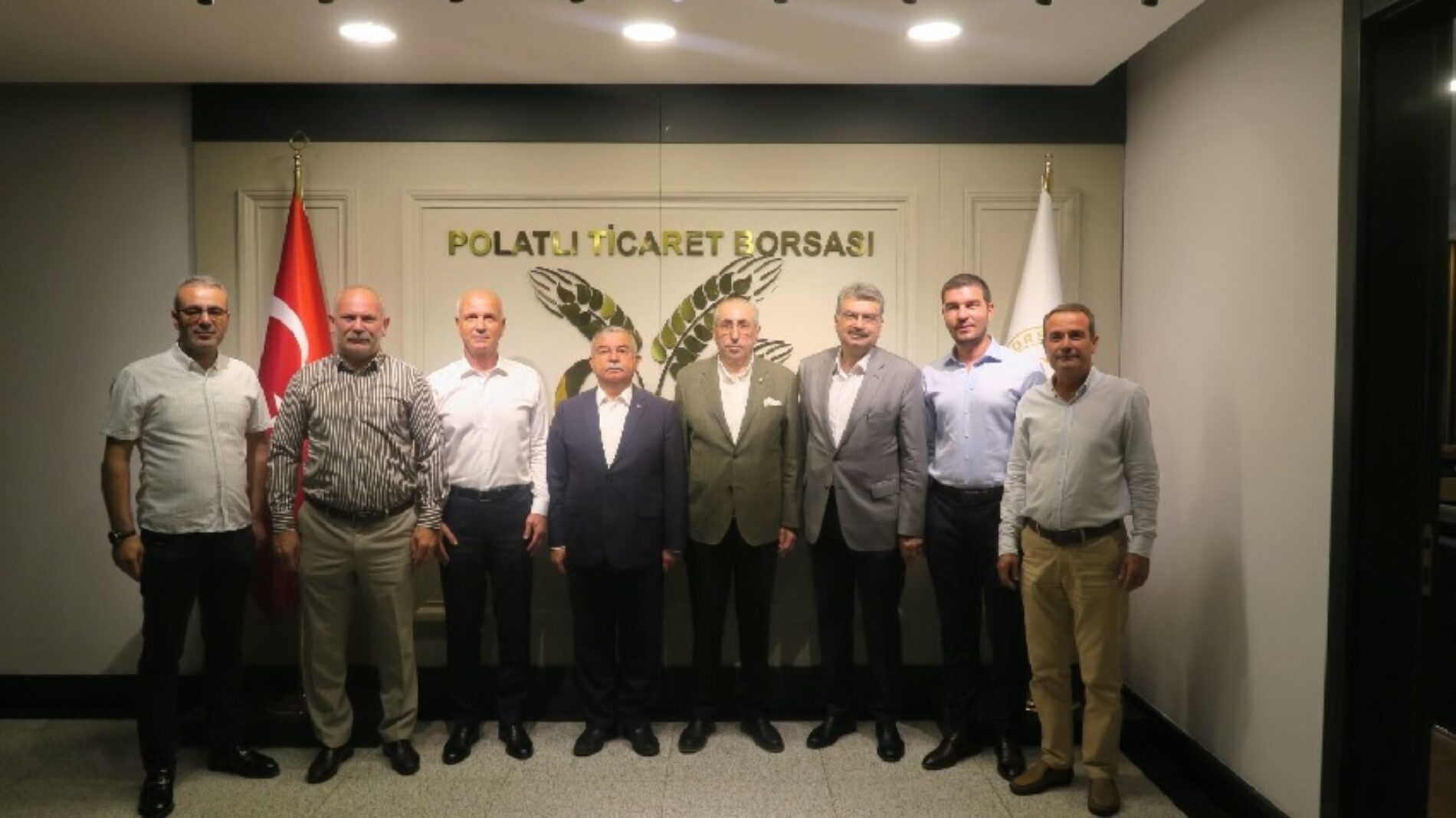 Cumhurbaşkanlığı Yüksek İstişare Kurulu Üyesi Sn İsmet Yılmaz, MHP Genel Başkan Yrd. ve Ankara Milletvekili Sn Mevlüt Karakaya ile AK Parti Konya Milletvekili Sn Orhan Erdem, Başkanımız Sn Yahya TOPLU’yu Makamında Ziyaret Etti…