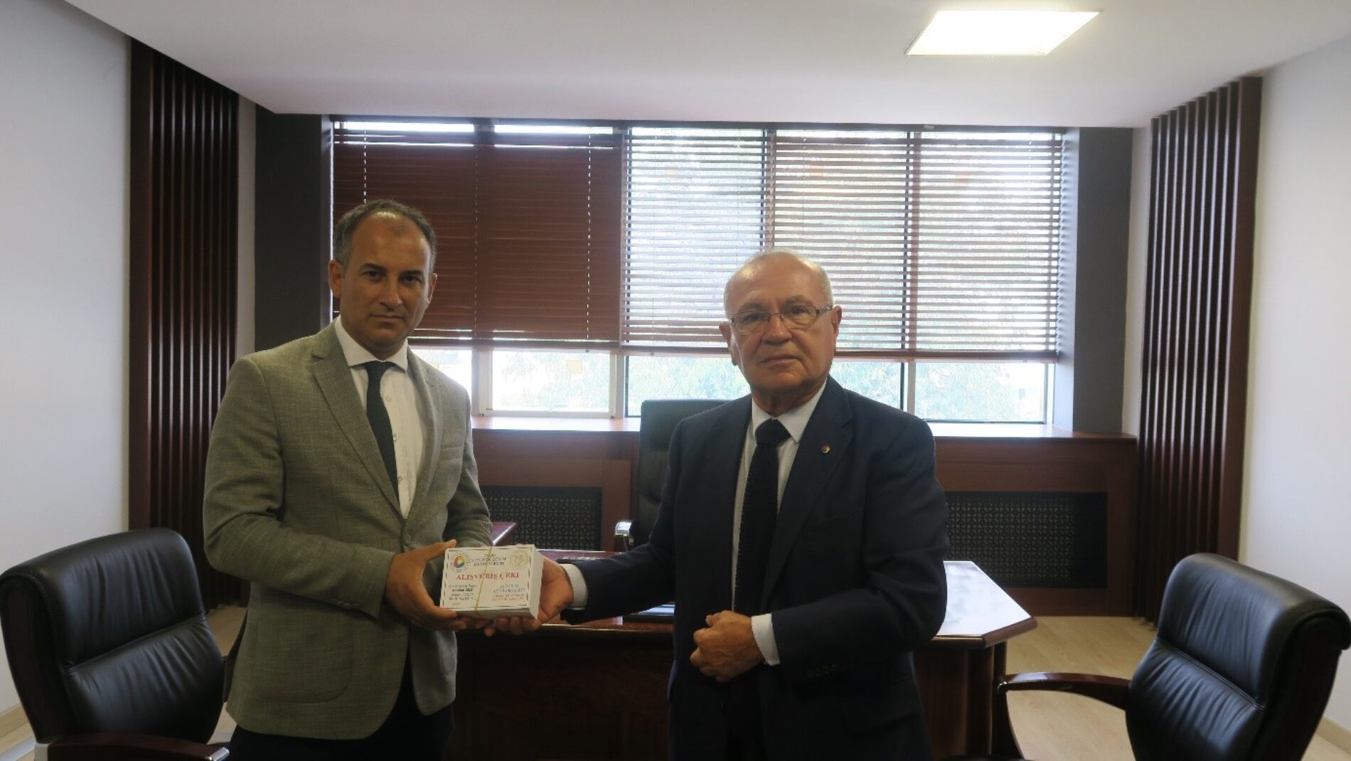 Türkiye Odalar ve Borsalar Birliği öncülüğünde her yıl gerçekleştirilen “Eğitim Destek” kampanyasında bu sene de Eğitim yardımı gerçekleştirildi.