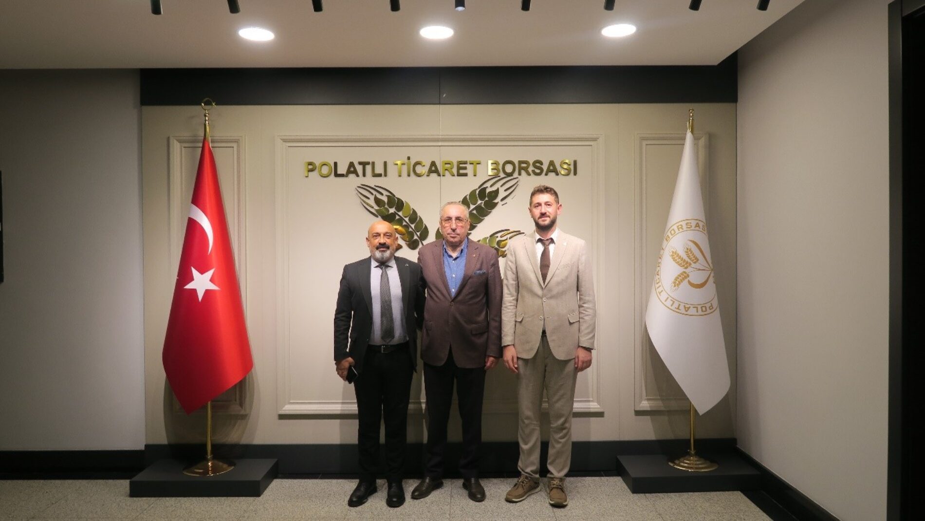 Polatlı Ağız ve Diş Sağlığı Merkezi Başhekimi, Başkanımız Sn Yahya TOPLU’yu Makamında Ziyaret Etti…