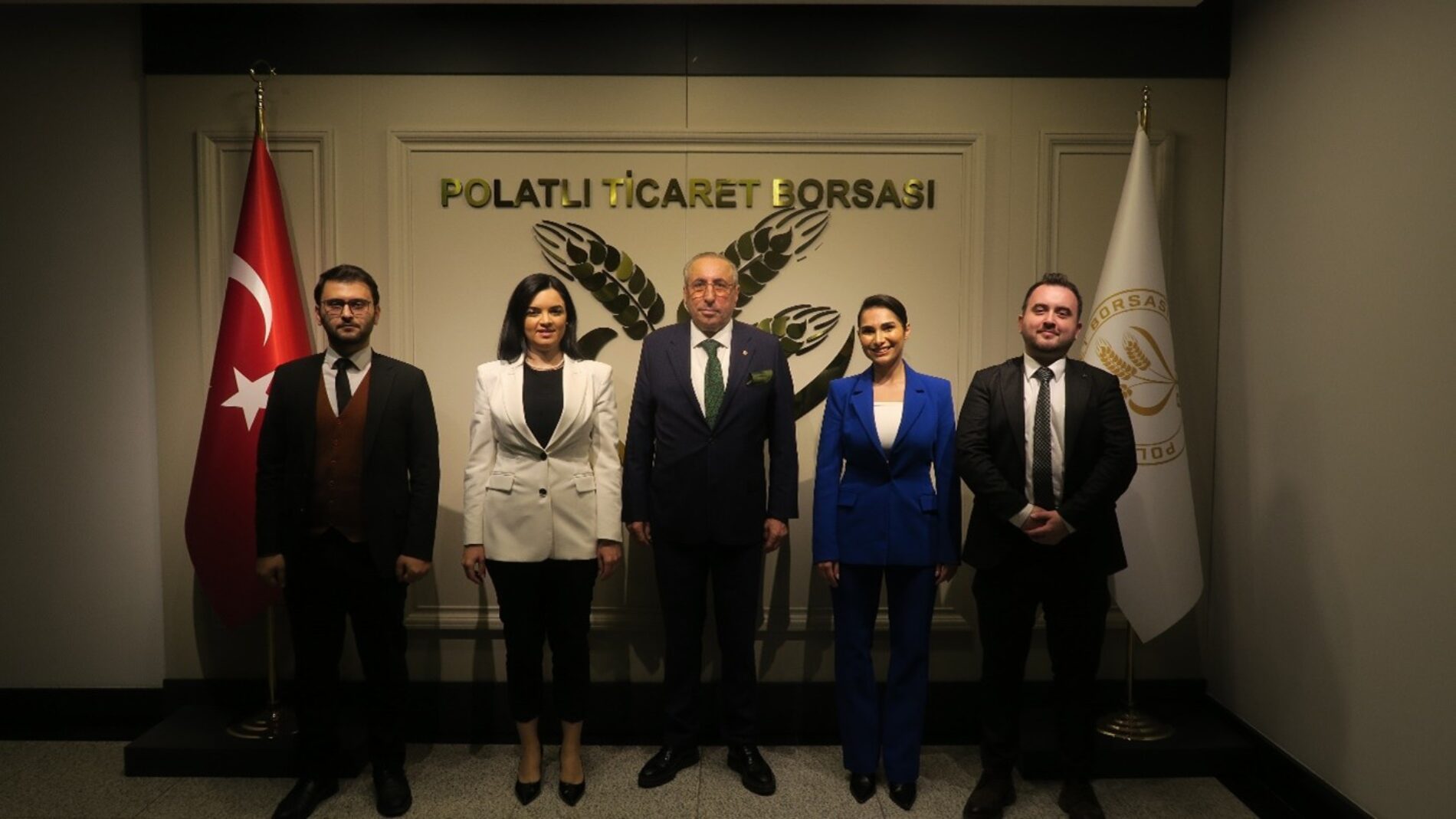 Ticaret Bakanlığı Lisanslı Depoculuk Daire Başkanı Sn. Bahar EMRE ve Beraberindeki Heyet Başkanımız Sn Yahya TOPLU’yu Makamında ziyaret ettiler.