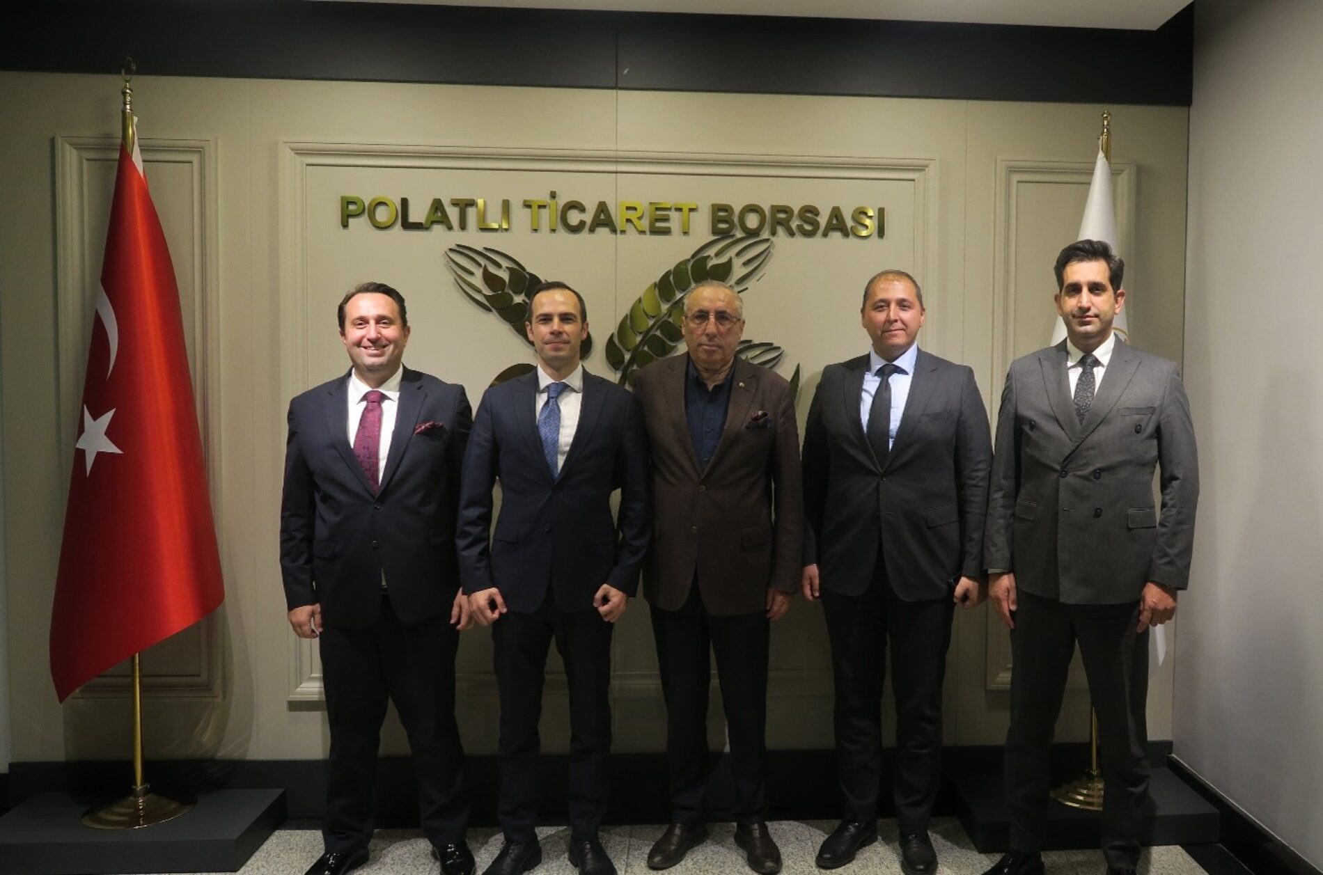 T.C. Ziraat Bankası A.Ş. Bölge Başkan Yardımcısı ve Beraberindeki Heyet Başkanımız Sn Yahya TOPLU’yu Makamında Ziyaret Ettiler…